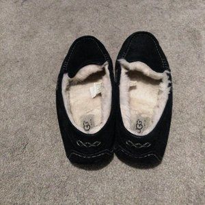 UGG Slippers sz 7